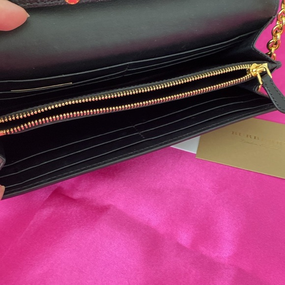 AUTH BURBERRY ,Henley check leather wallet on chain, clutch, crossbody bag. - Picture 8 of 16